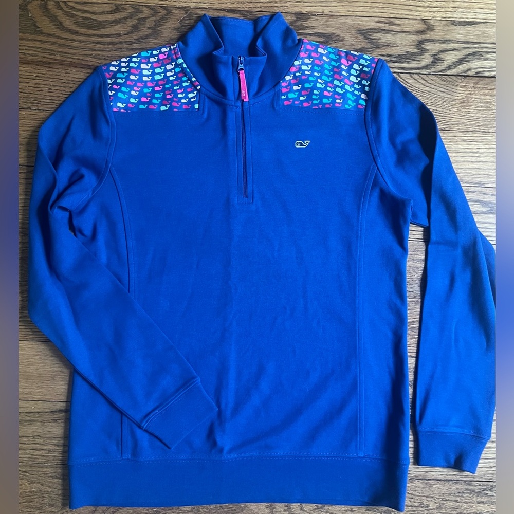 Vineyard Vines Women’s 1/4 Zip School of Whales Pullover Small